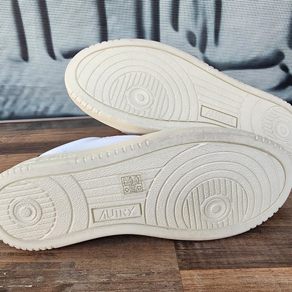 AUTRY Medalist Low-Top Women Leather Sneakers LL22 - Picture 5 of 12